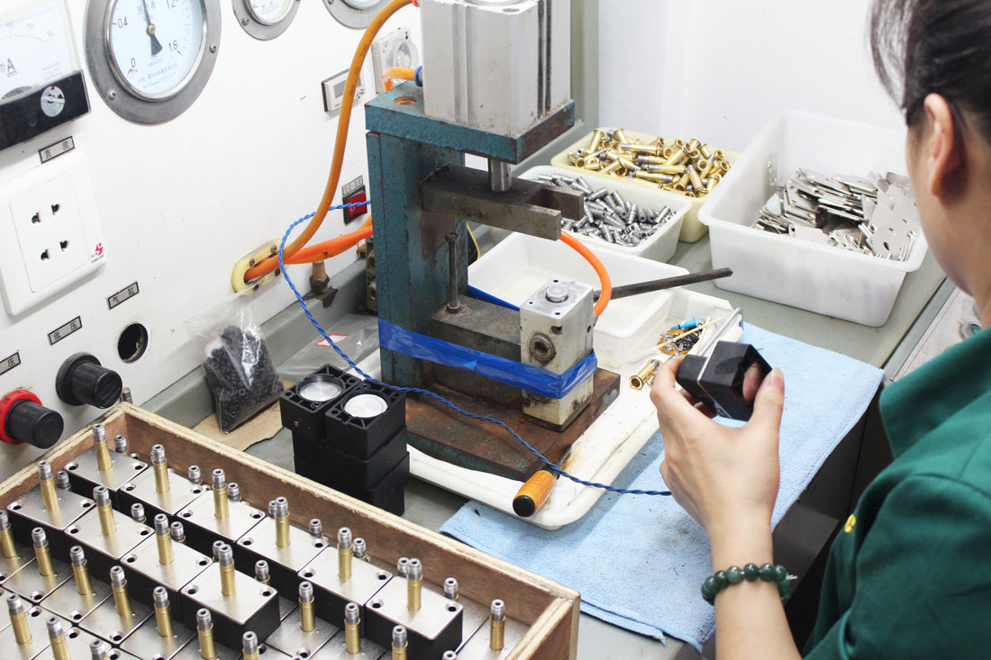 科威納電磁閥.jpg 科威納電磁閥.jpg